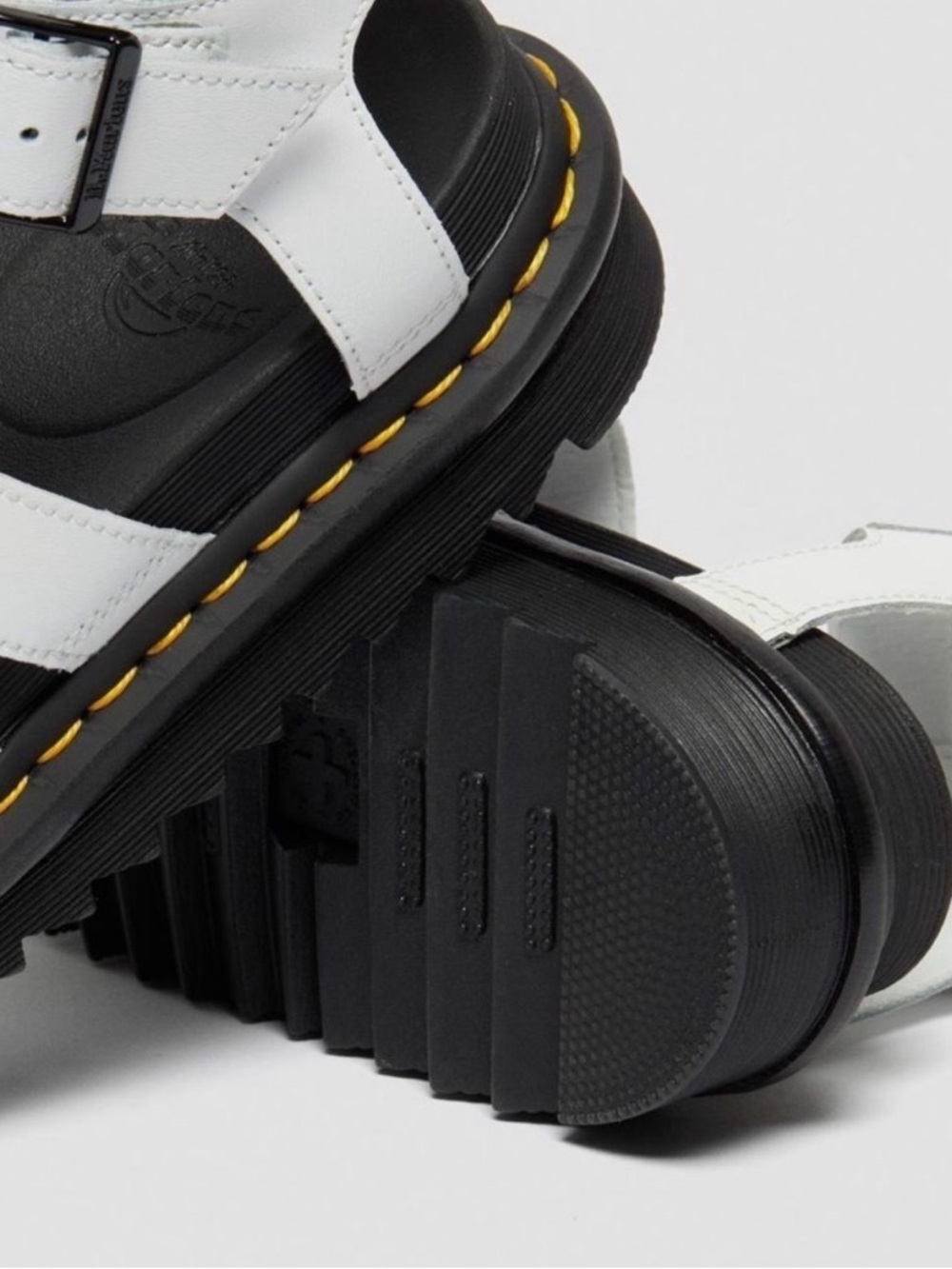 Free People x Dr. Martens Blaire Hydro Leather Flatform Gladiator Sandals s - Picture 6 of 8
